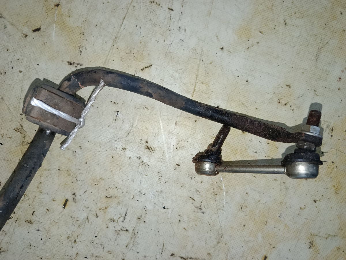 Стабилизатор на Subaru Legacy Wagon BH5 EJ20 Фото 2