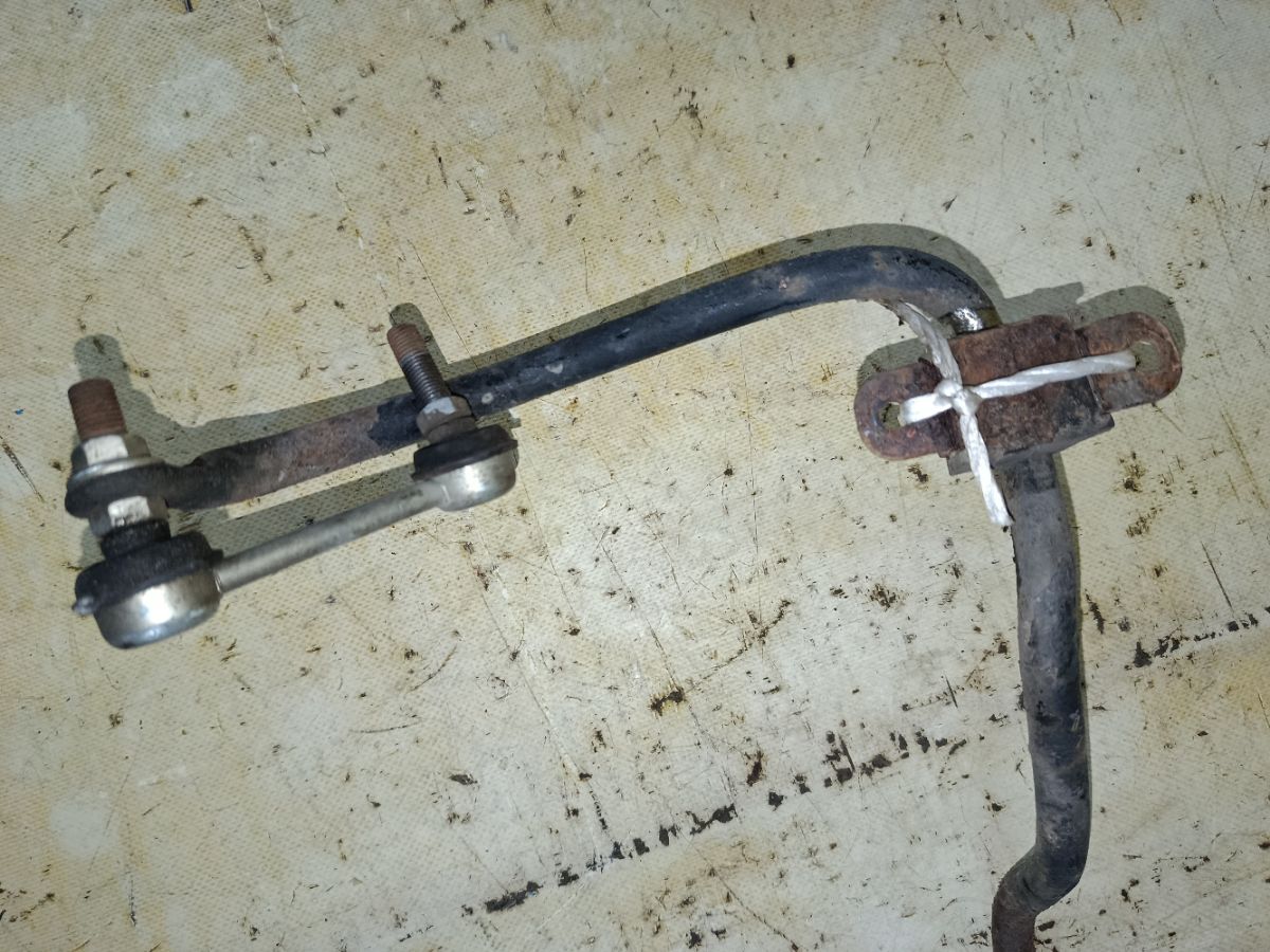 Стабилизатор на Subaru Legacy Wagon BH5 EJ20 Фото 3