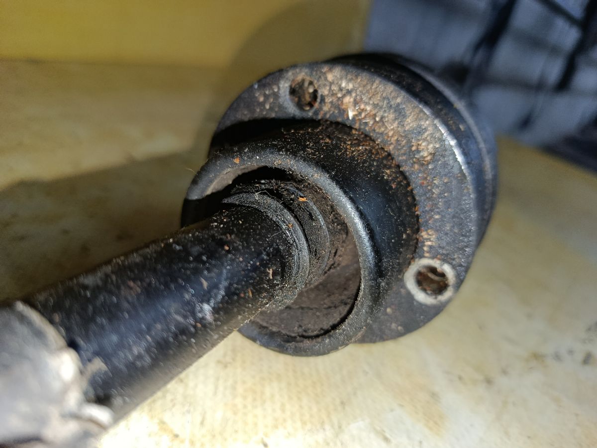 Кардан на Daihatsu Yrv M211G K3-VE Фото 3