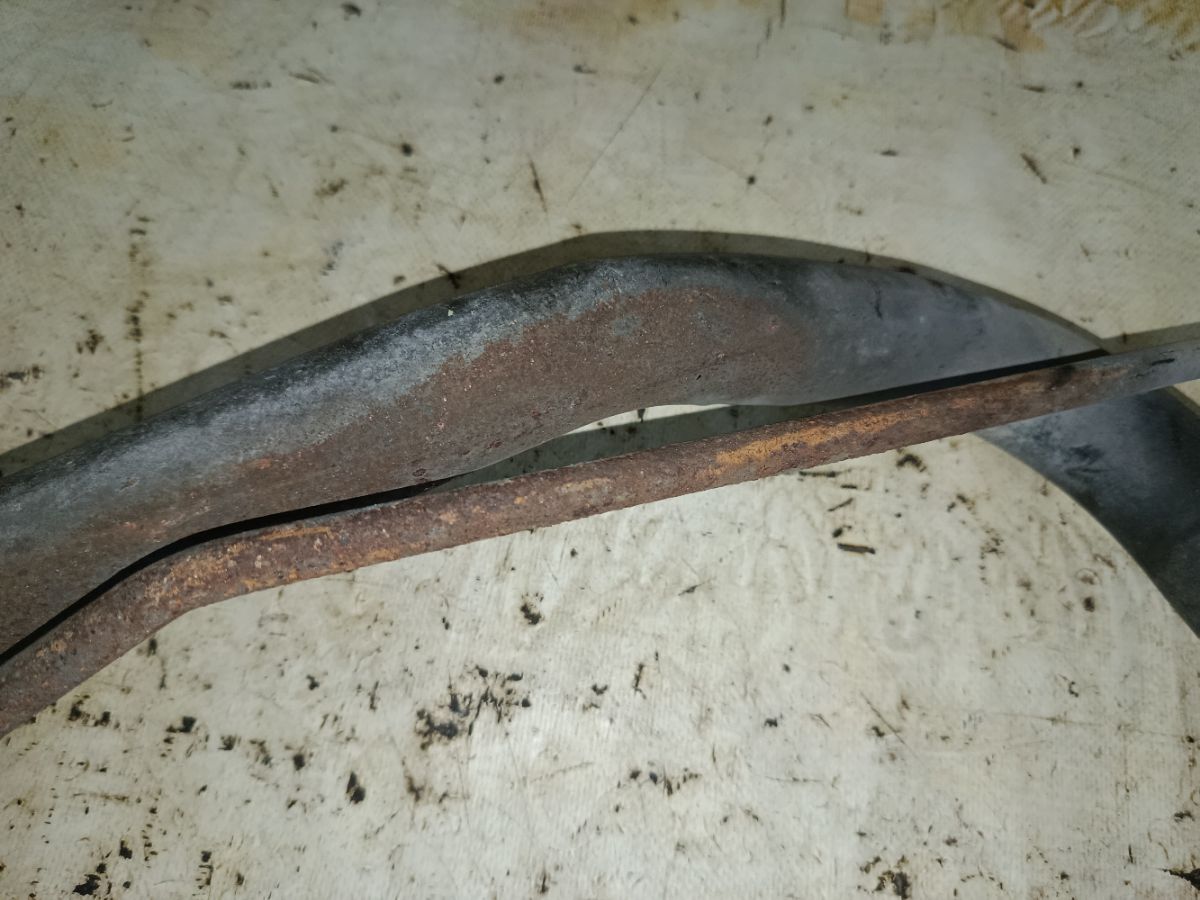 Заливная горловина топливного бака на Nissan Wingroad WFY11 QG15DE Фото 3