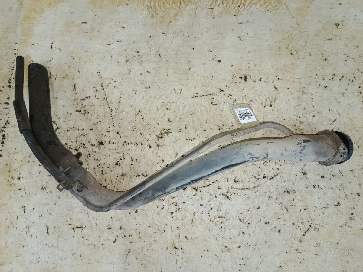 Заливная горловина топливного бака MR134965, MR134966 на Mitsubishi Lancer CK2A 4G15 Фото 1