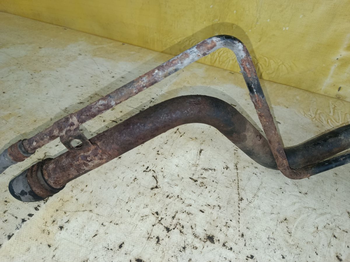 Заливная горловина топливного бака на Mitsubishi Grandis NA4W 4G69 Фото 4