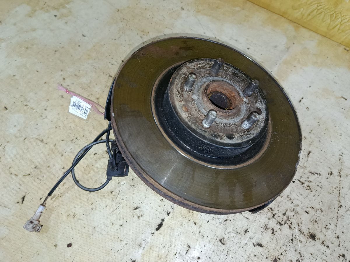 Ступица на Toyota Avensis AZT250 1AZ-FSE Фото 3