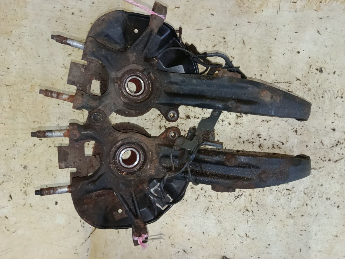 Ступица на Mazda Atenza GH5AW L5-VE Фото 1