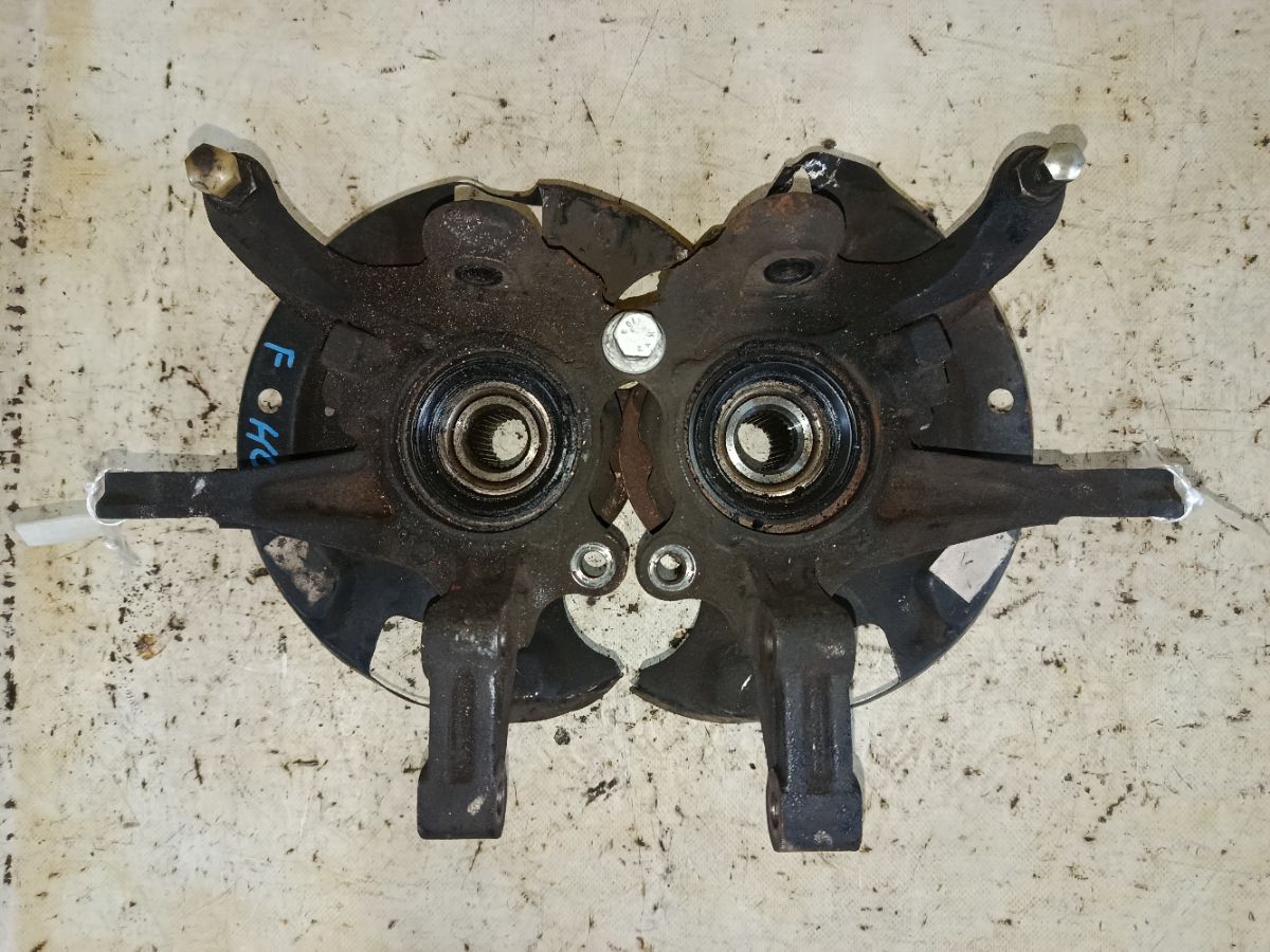 Ступица на Nissan Bluebird HU13 SR20DE Фото 1