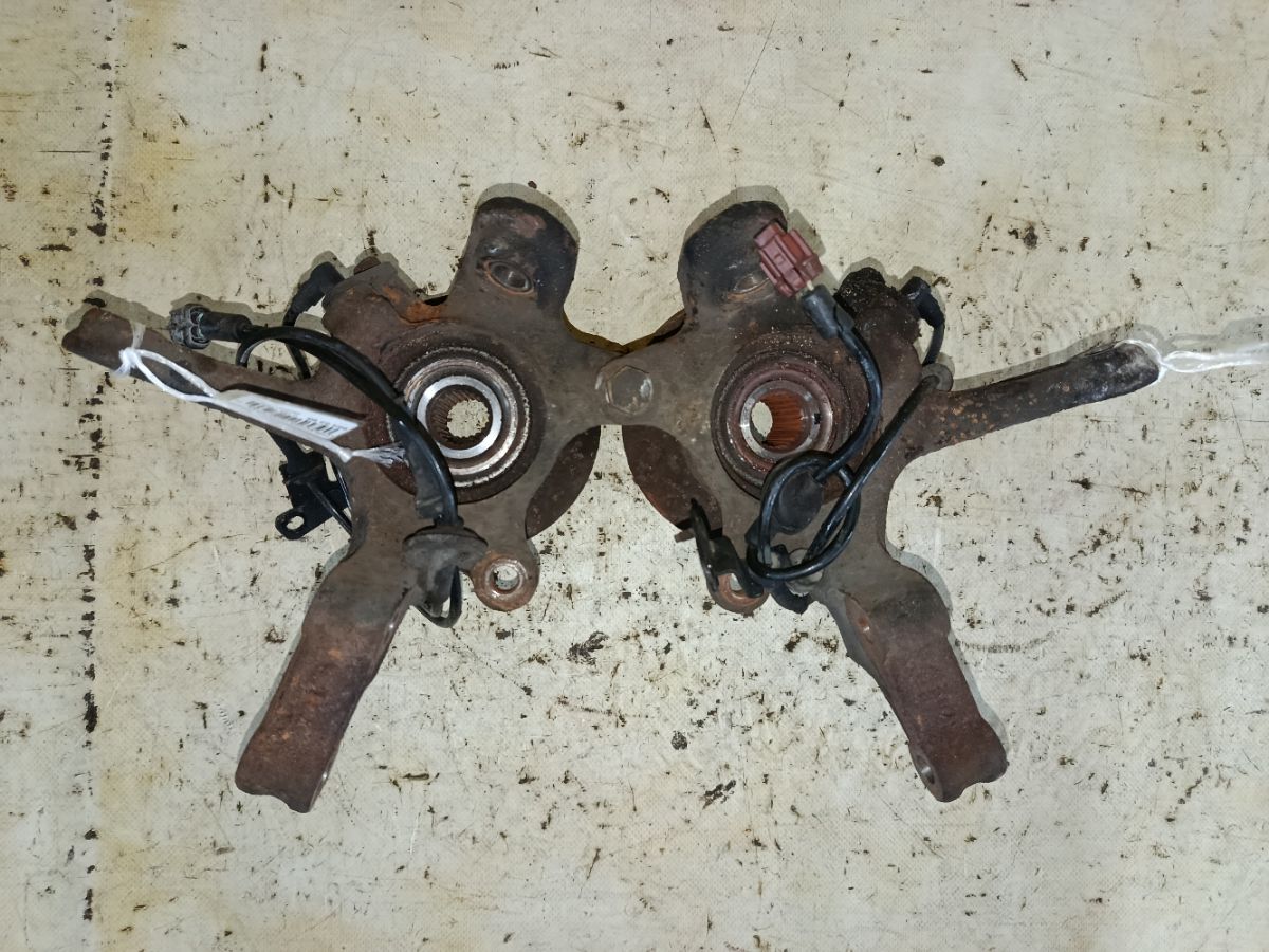 Ступица на Nissan Wingroad WFY11 QG15DE Фото 1