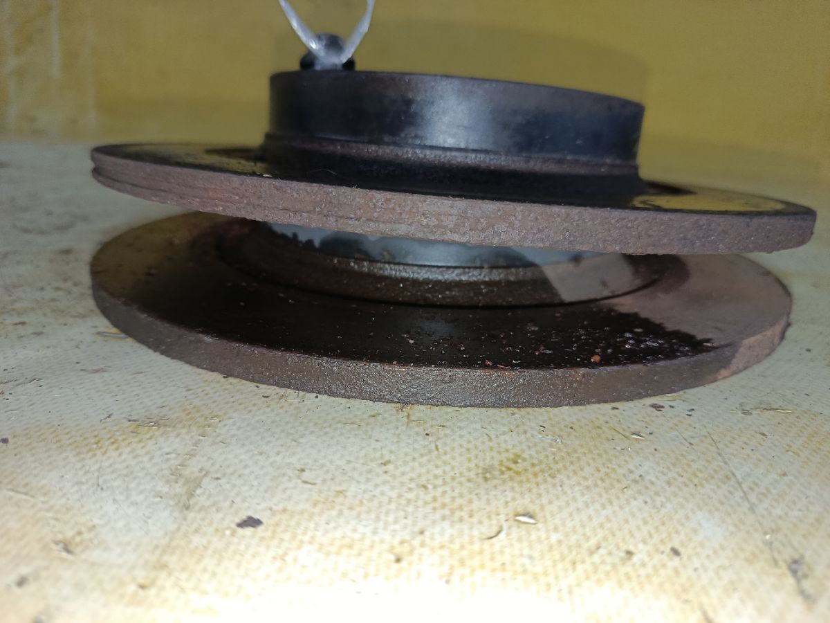 Тормозной диск на Mazda Atenza GH5AW L5-VE Фото 2