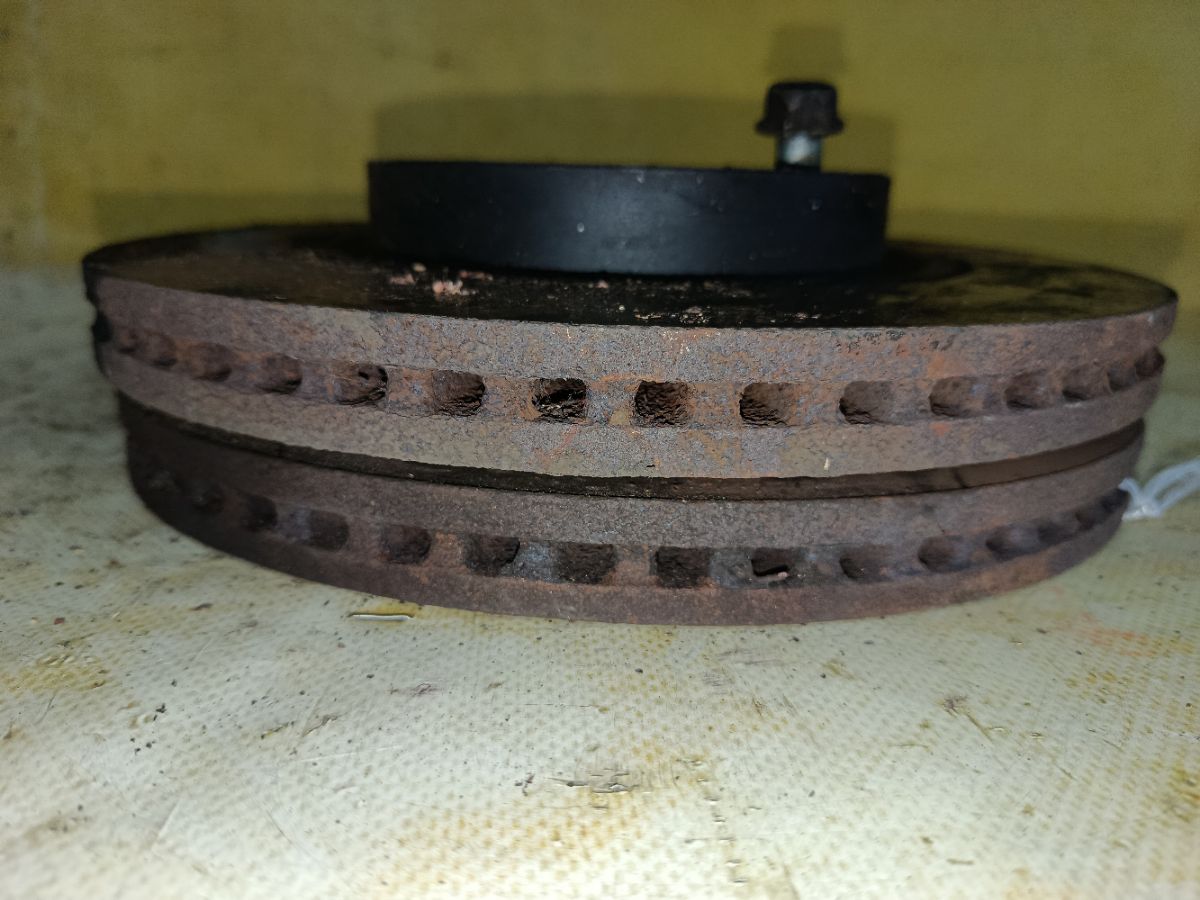 Тормозной диск на Mazda Atenza GH5AW L5-VE Фото 2