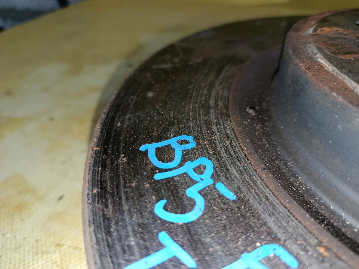 Тормозной диск на Subaru Legacy Wagon BP5 EJ20X Фото 3