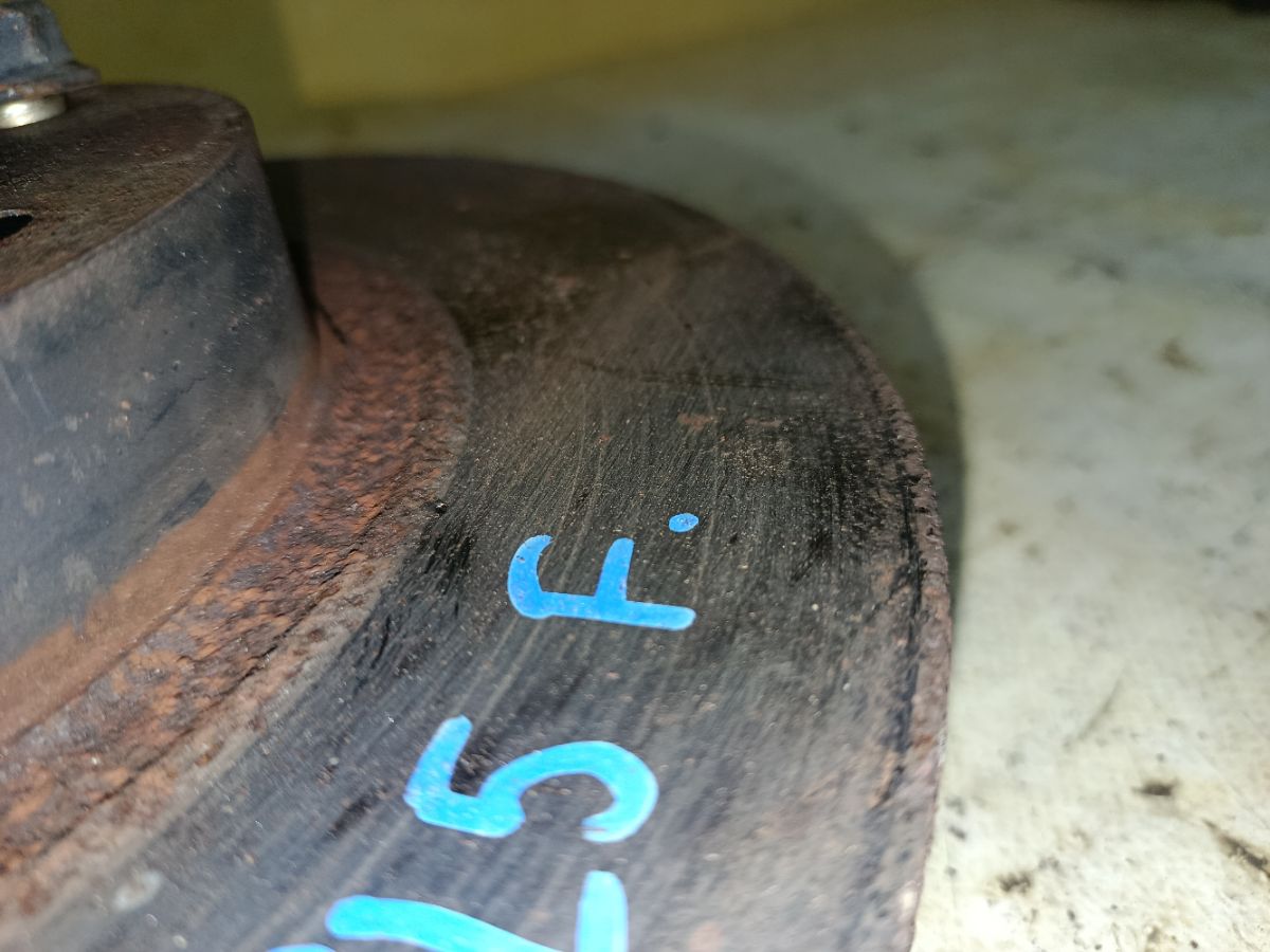 Тормозной диск на Subaru Legacy BL5 EJ204 Фото 3