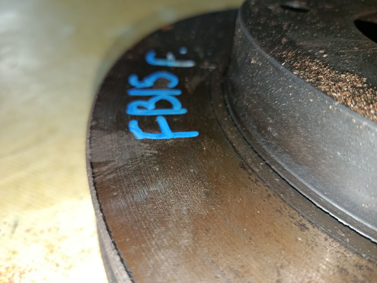 Тормозной диск 40206-4M400, 40206-4M401, 40206-4M402, 40206-4M403, 40206-4M404 на Nissan Sunny FB15 QG15DE Фото 3