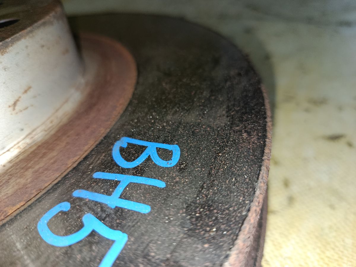 Тормозной диск на Subaru Legacy Wagon BH5 EJ206 Фото 3