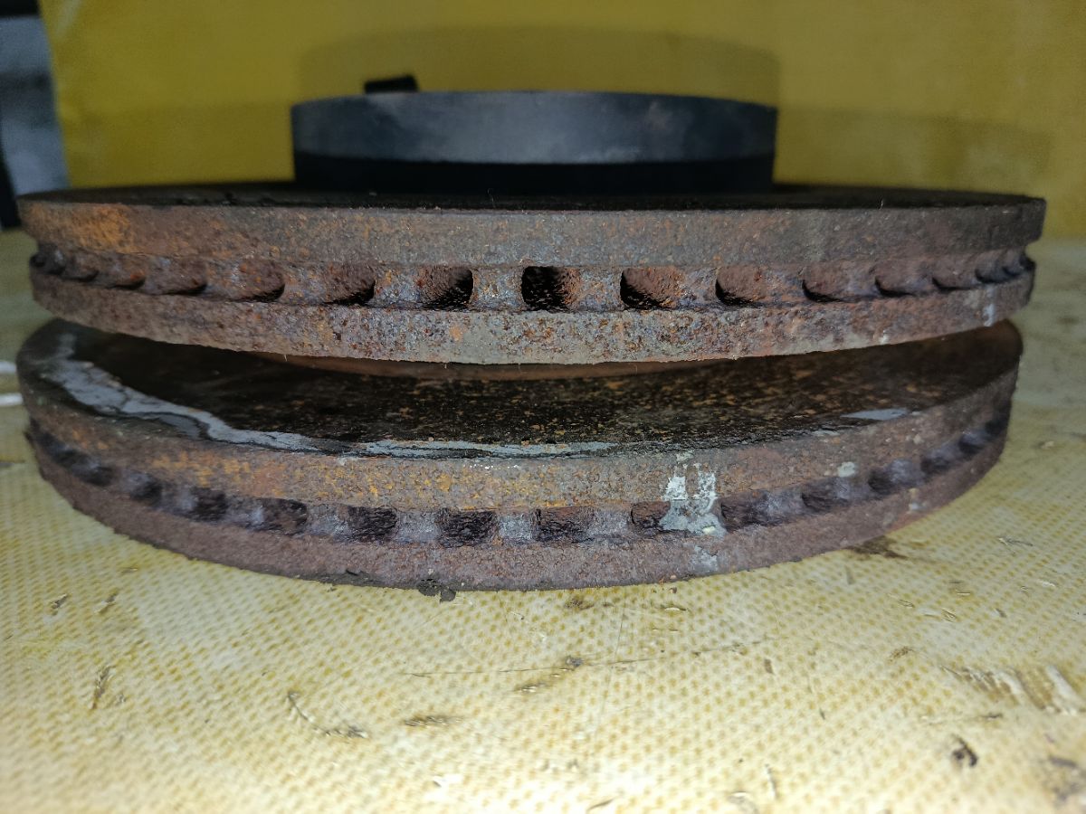 Тормозной диск на Mazda Atenza GHEFW LF Фото 2