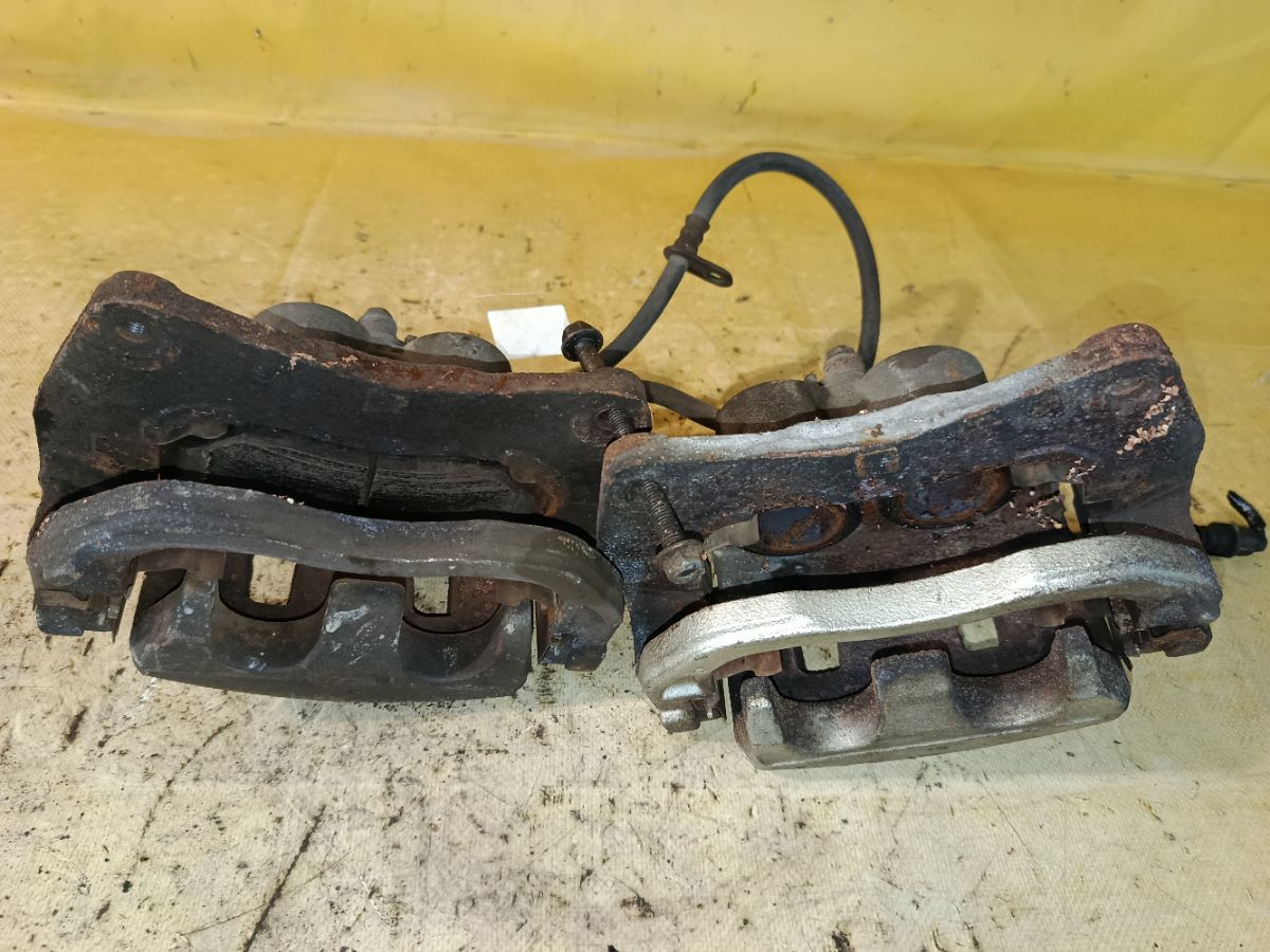 Суппорт на Subaru Legacy Wagon BP5 EJ20X Фото 3