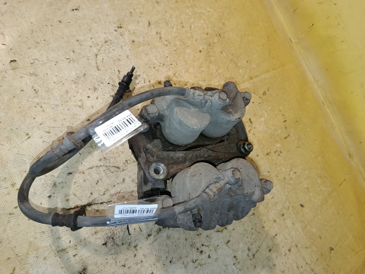 Суппорт на Subaru Legacy Wagon BP5 EJ204 Фото 1