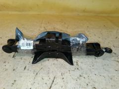 Домкрат на Subaru Legacy Wagon BH5 Фото 2