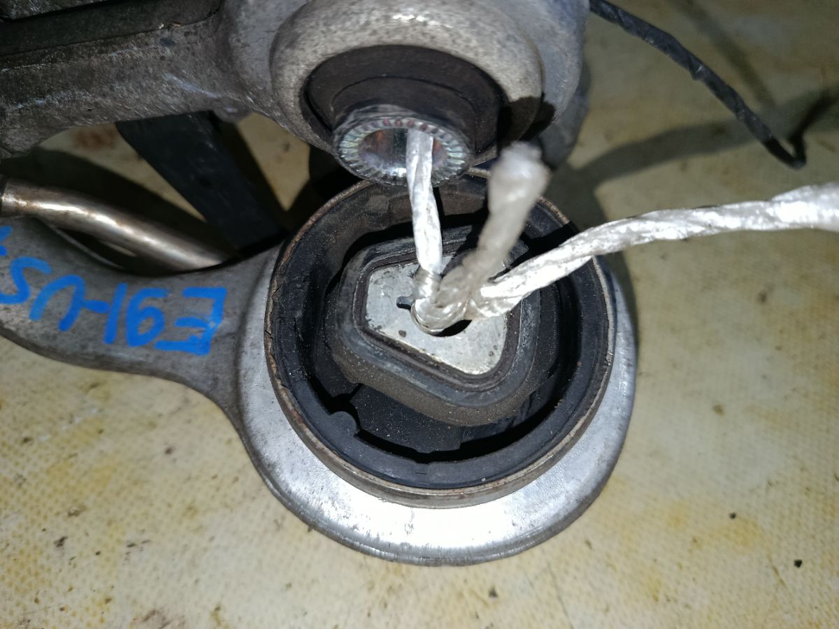 Рычаг на Bmw 3-Series E91-US72 N46N Фото 2