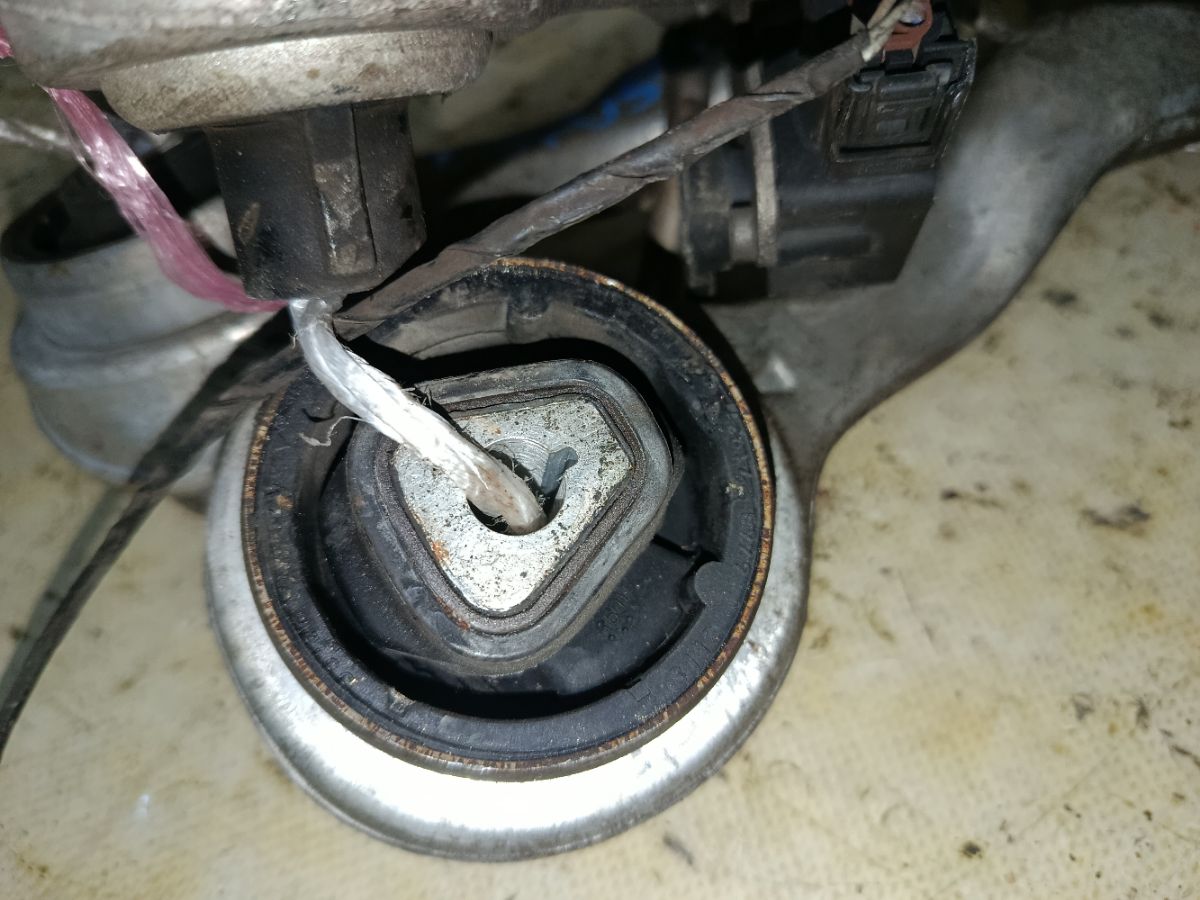 Рычаг на Bmw 3-Series E91-US72 N46N Фото 5