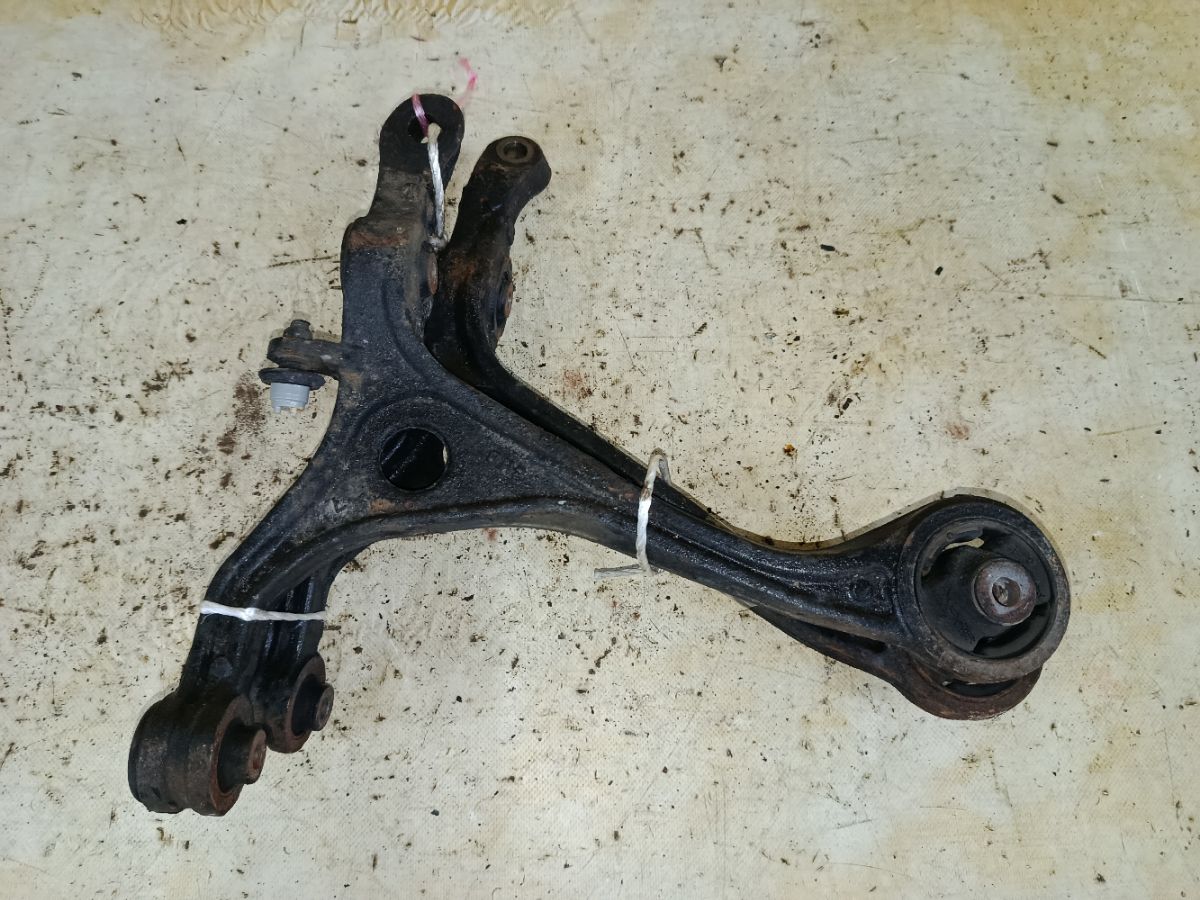 Рычаг на Honda Accord CL8 K20A Фото 1