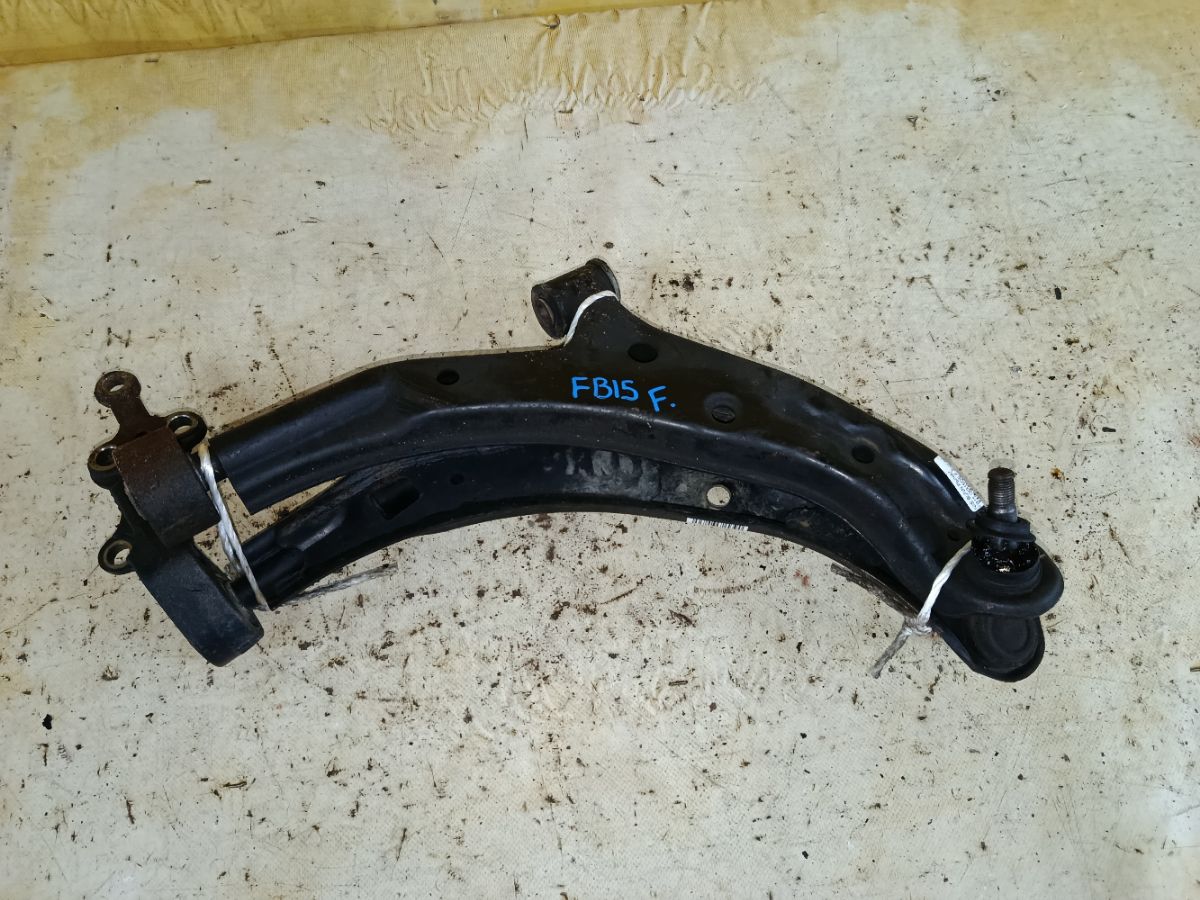 Рычаг на Nissan Sunny FB15 QG15DE Фото 1