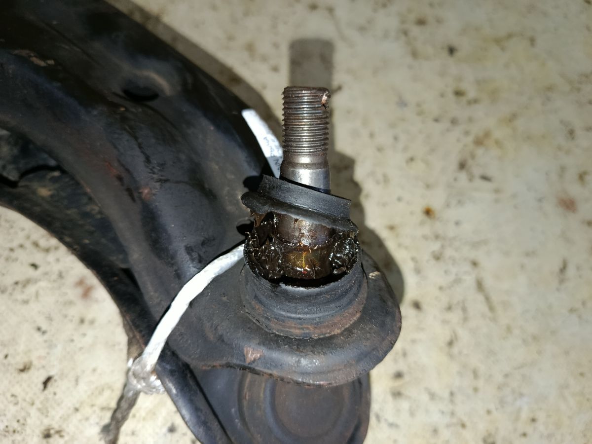 Рычаг на Nissan Sunny FB15 QG15DE Фото 2