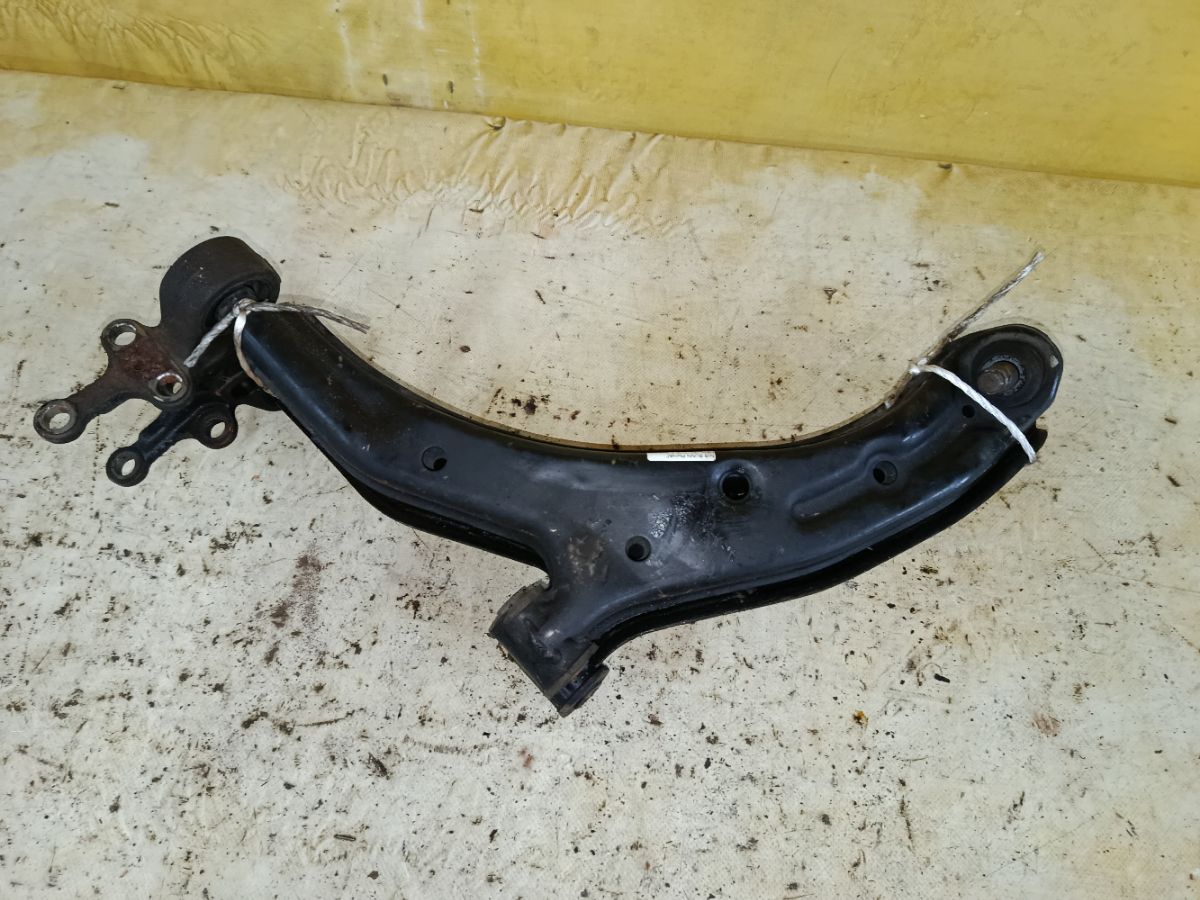 Рычаг на Nissan Sunny FB15 QG15DE Фото 6