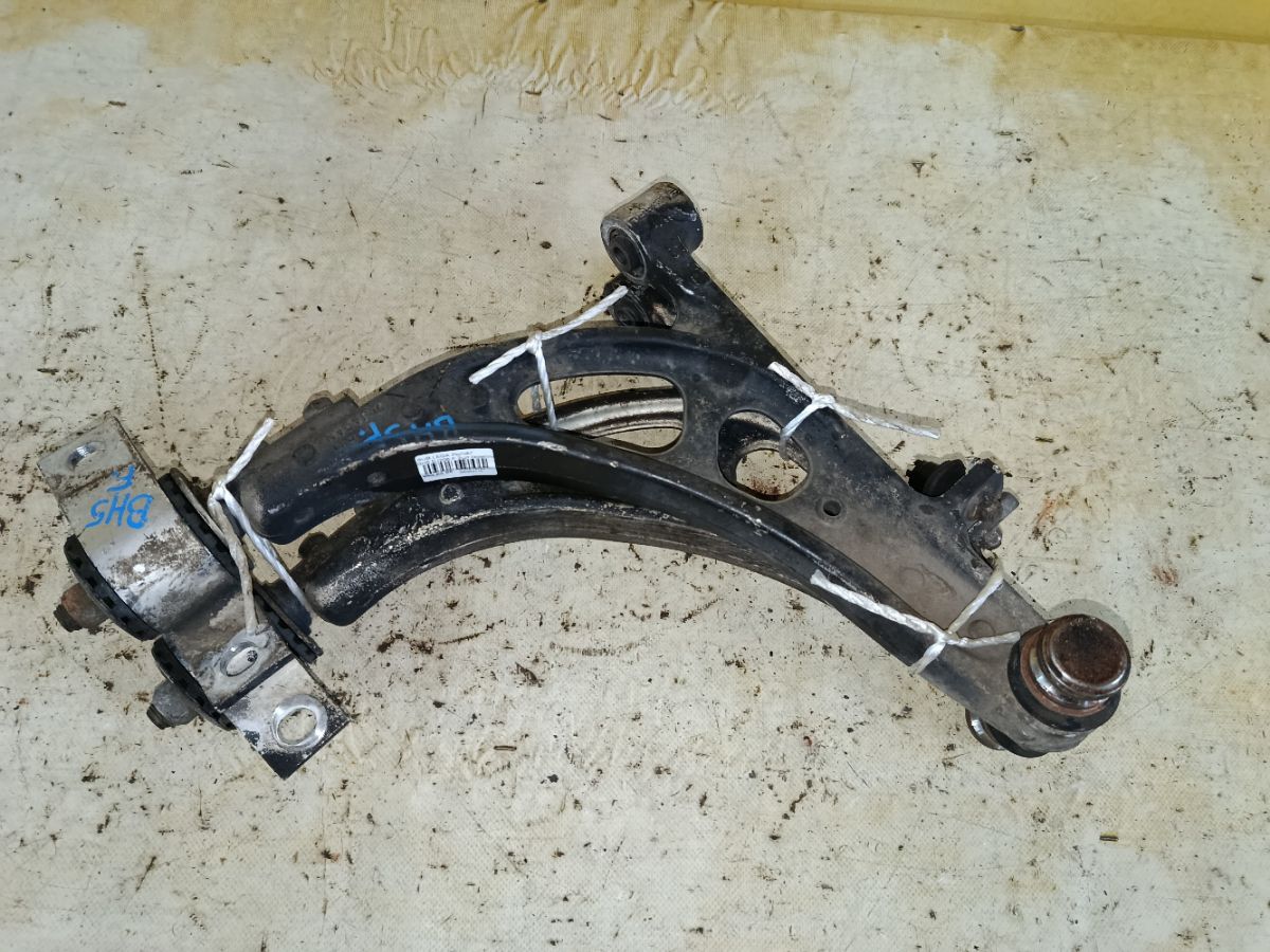 Рычаг на Subaru Legacy Wagon BH5 EJ206 Фото 1