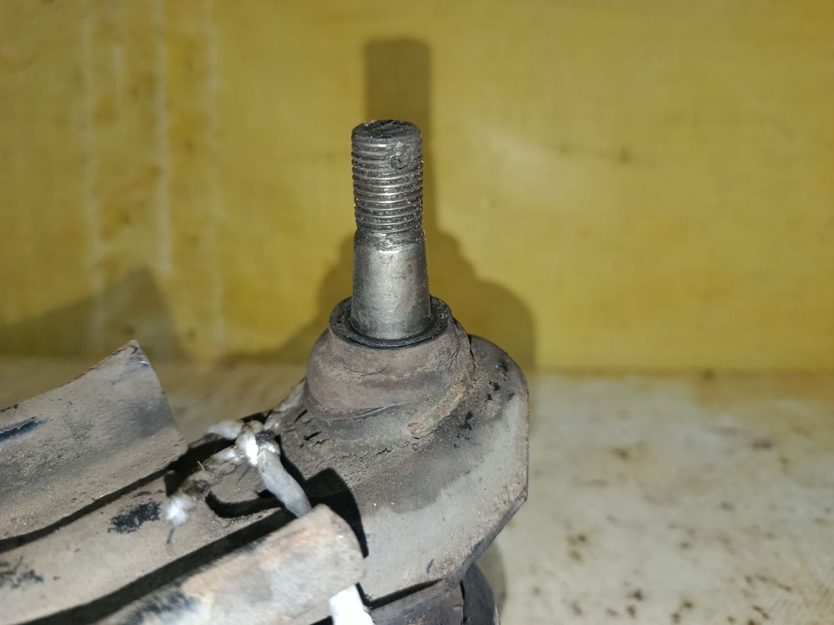 Рычаг на Nissan Bluebird HU13 SR20DE Фото 4