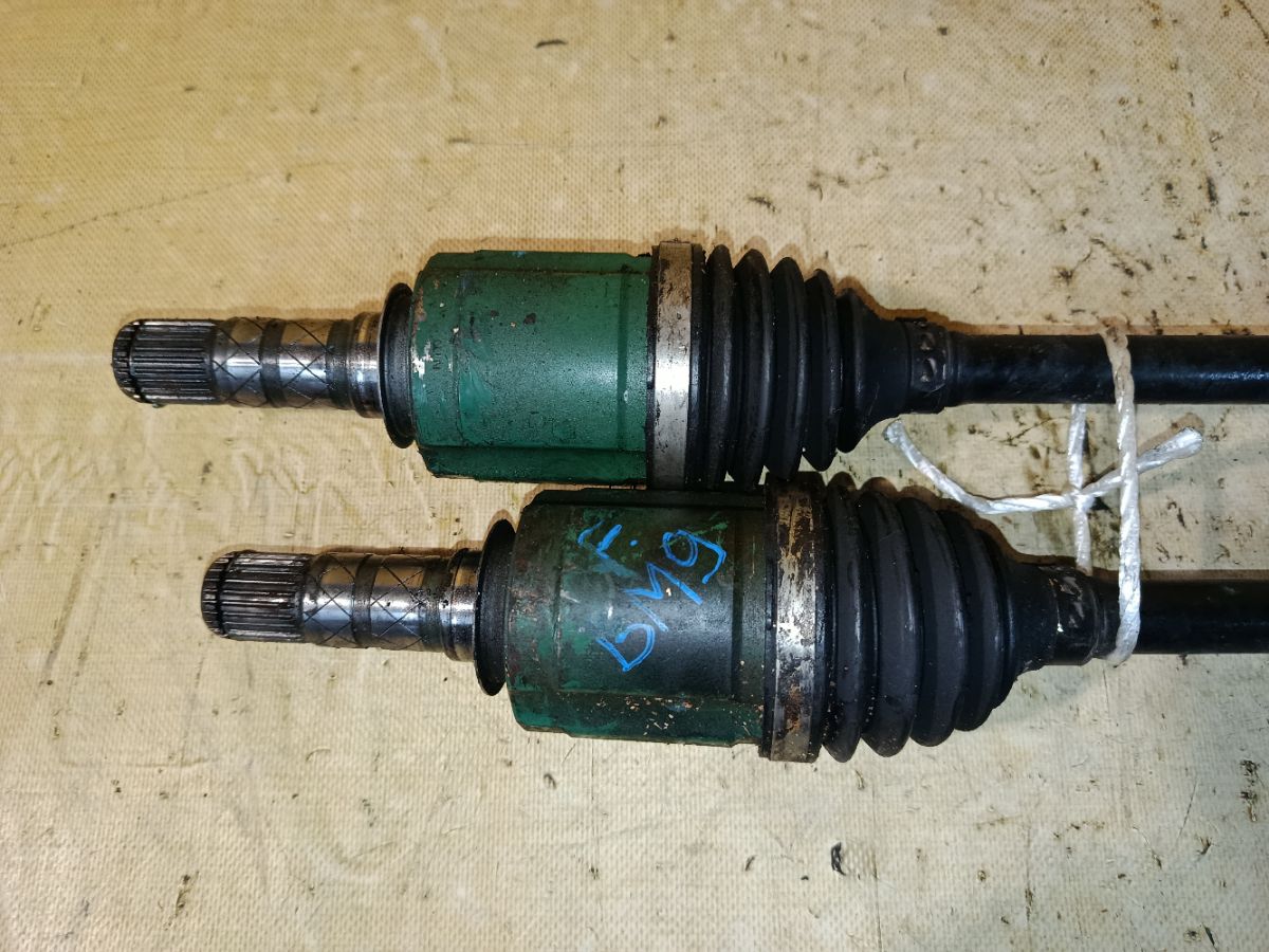 Привод на Subaru Legacy BM9 EJ255 Фото 3