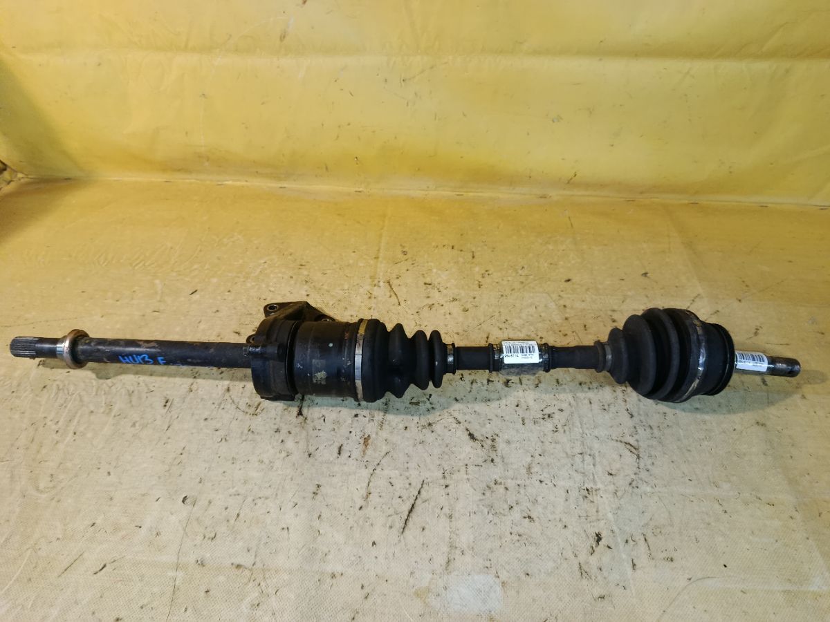 Привод на Nissan Bluebird HU13 SR20DE Фото 1