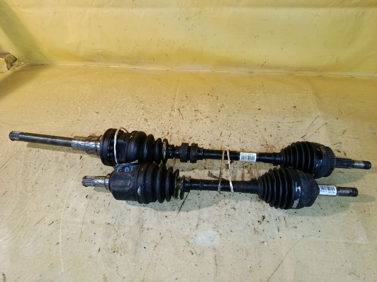 Привод на Nissan Bluebird Sylphy QNG10 QG18DE Фото 1