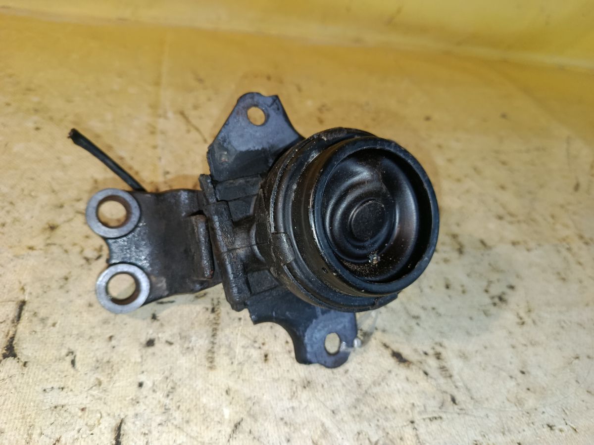 Подушка двигателя на Honda Cr-V RD5 K20A Фото 1