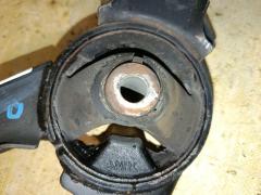 Подушка двигателя на Toyota Avensis AZT250 1AZ-FSE Фото 2