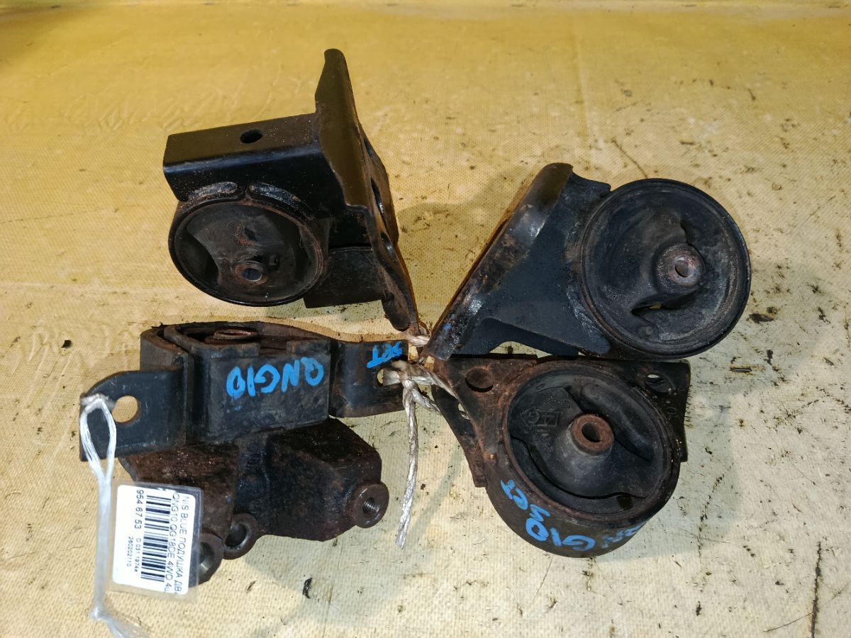 Подушка двигателя на Nissan Bluebird Sylphy QNG10 QG18DE Фото 1