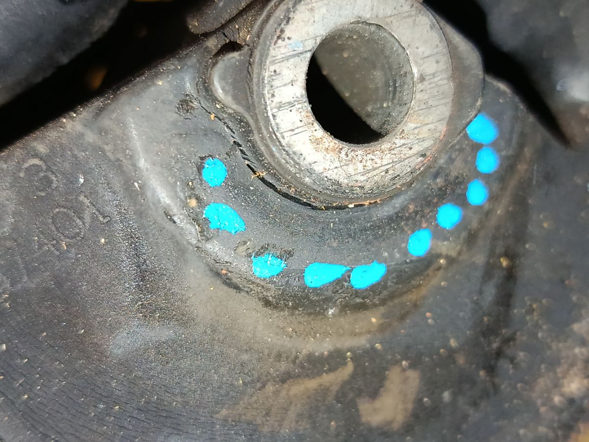 Подушка двигателя на Daihatsu Yrv M211G K3-VE Фото 3