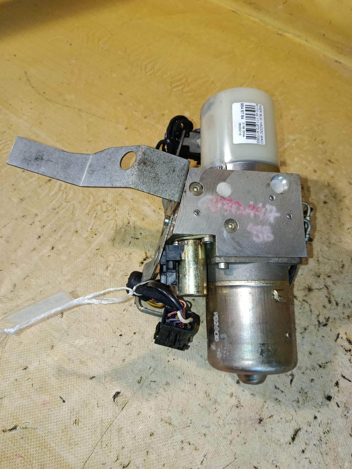 Насос масляный A1708000030, A0025421319 на Mercedes-Benz Slk-Class R170.447 111.973 Фото 5