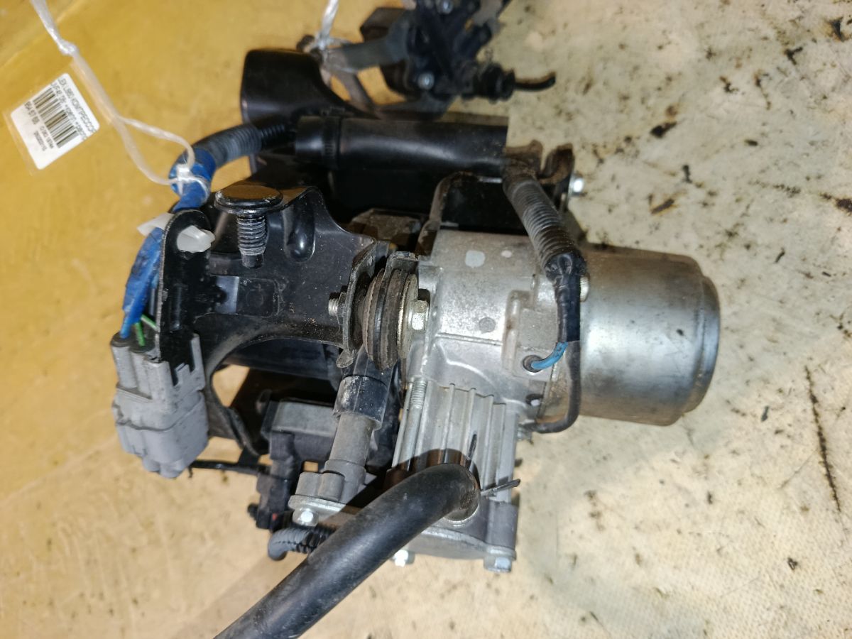 Компрессор подвески на Lexus Ls600hl UVF46 Фото 3