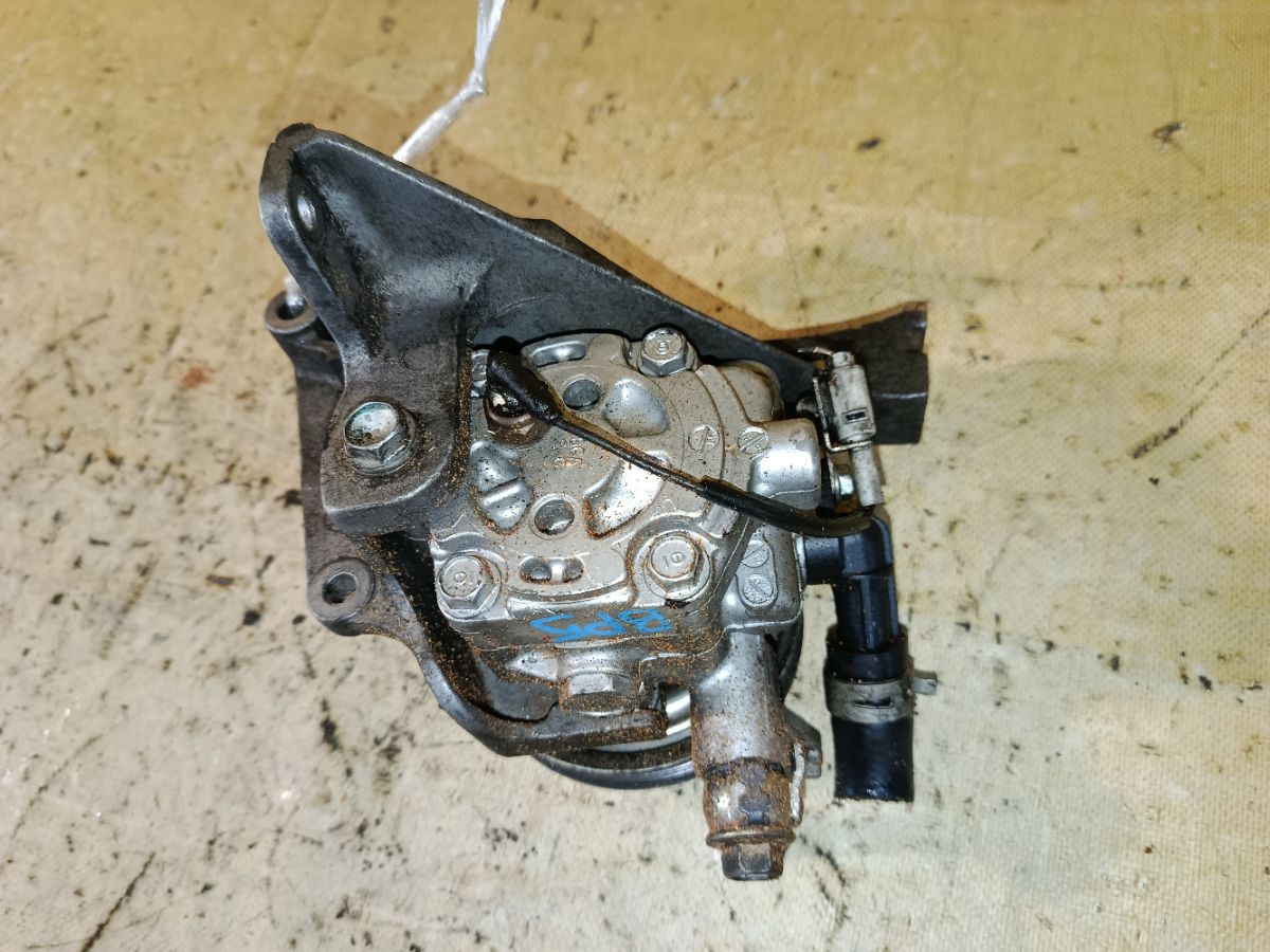 Насос гидроусилителя на Subaru Legacy Wagon BP5 EJ20X Фото 3