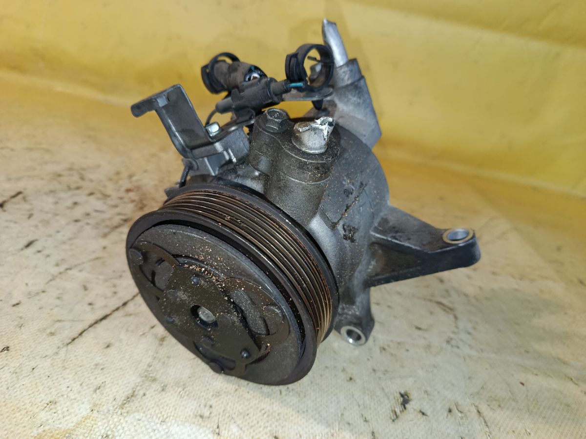 Компрессор кондиционера 73111FJ000 на Subaru Impreza G4 GJ2 FB16 Фото 1