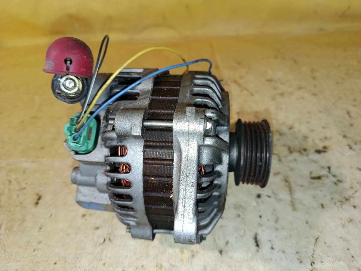 Генератор 23700-AA420 на Subaru Impreza Wagon GG3 EJ152 Фото 2