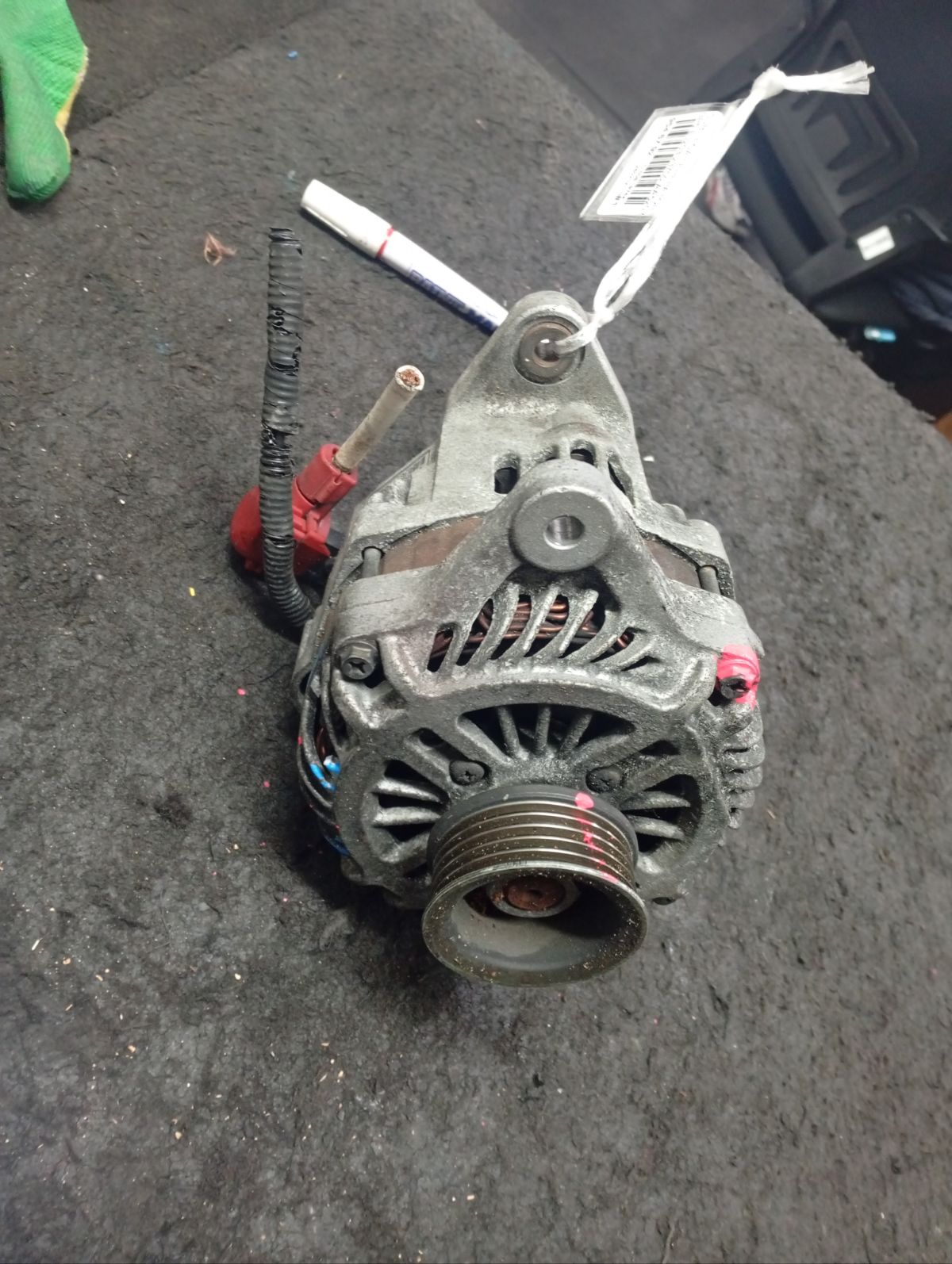 Генератор 23700-AA520, 	23700AA522, 23700AA521 на Subaru Legacy Wagon BP5 EJ203 Фото 6