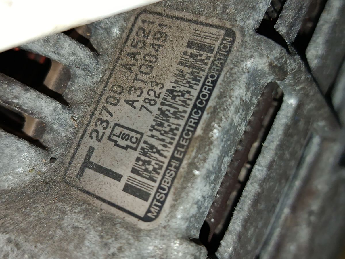 Генератор 23700-AA521, 	23700AA522, 23700AA520 на Subaru Impreza Wagon GH3 EL154 Фото 4