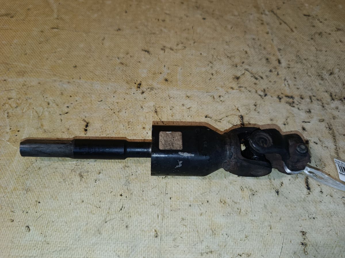 Рулевой карданчик на Nissan Sunny FB15 Фото 1