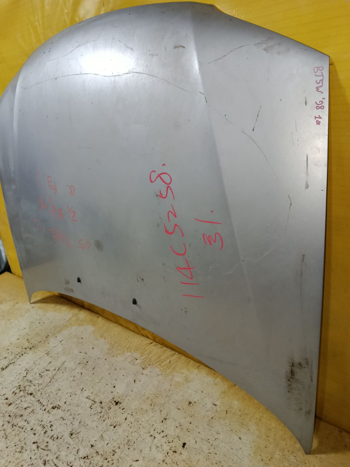 Капот на Mazda Familia S-Wagon BJ5W Фото 3