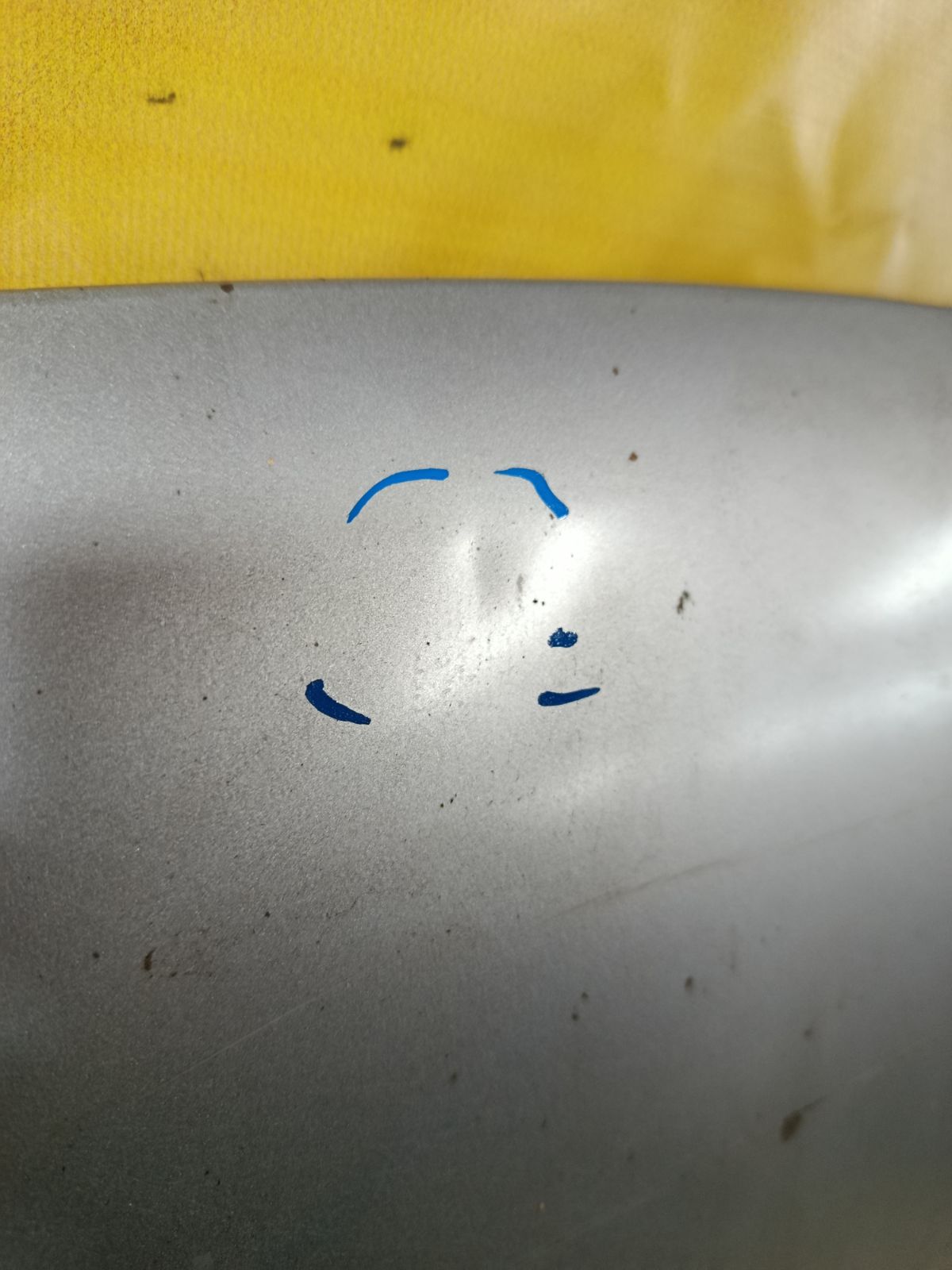 Капот на Mazda Familia S-Wagon BJ5W Фото 5