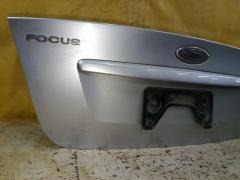 Крышка багажника на Ford Focus 2 Фото 5