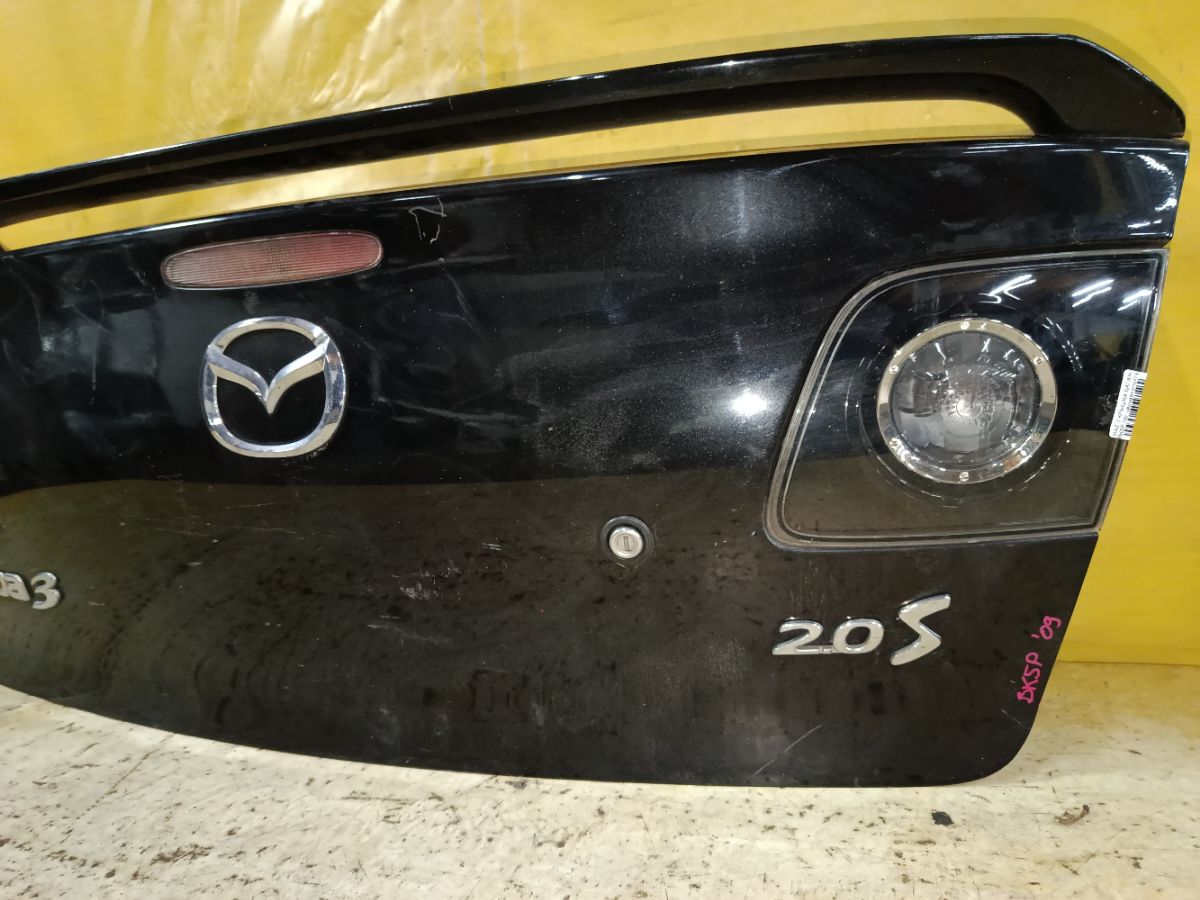 Крышка багажника на Mazda 3 BK5P Фото 5