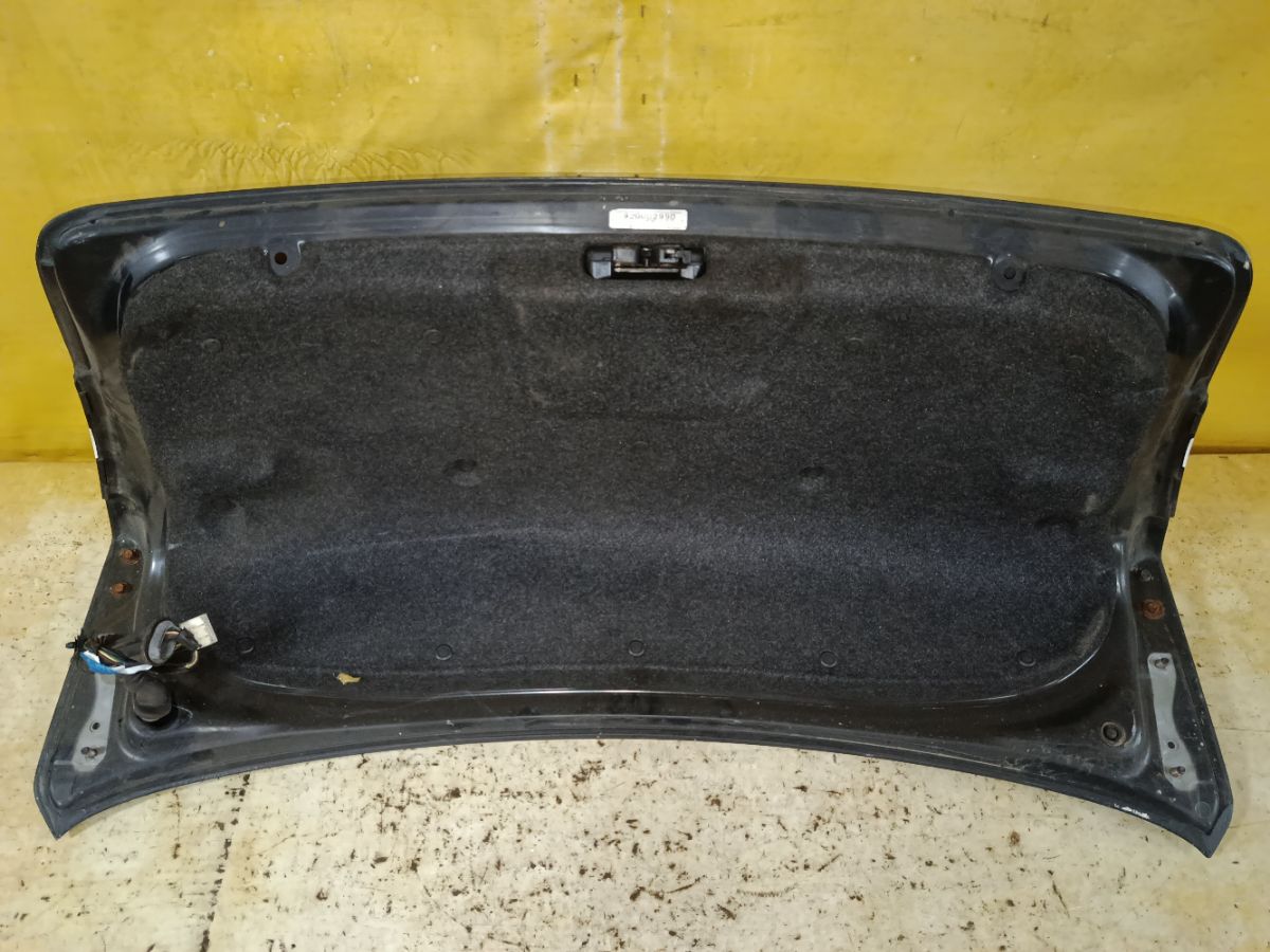 Крышка багажника на Mazda 3 BK5P Фото 7