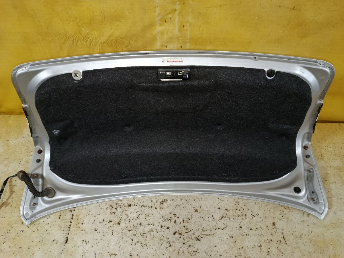 Крышка багажника на Mazda 3 BK5P Фото 6
