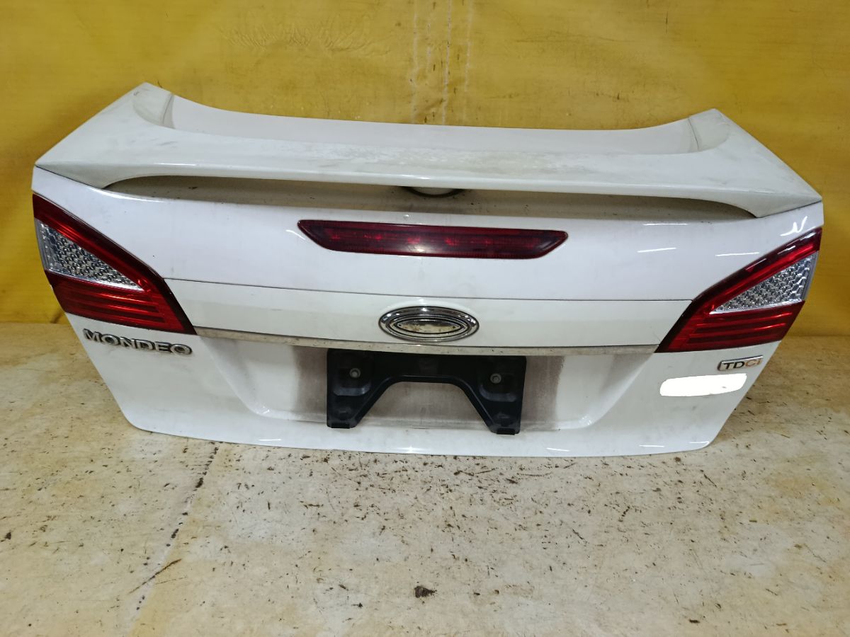 Крышка багажника на Ford Mondeo 4 Фото 1